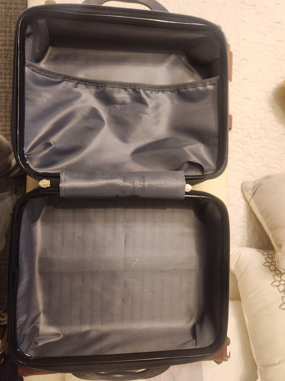 Source Unknown Rose Gold Hard Shell Carry-On - Picture 2 of 2